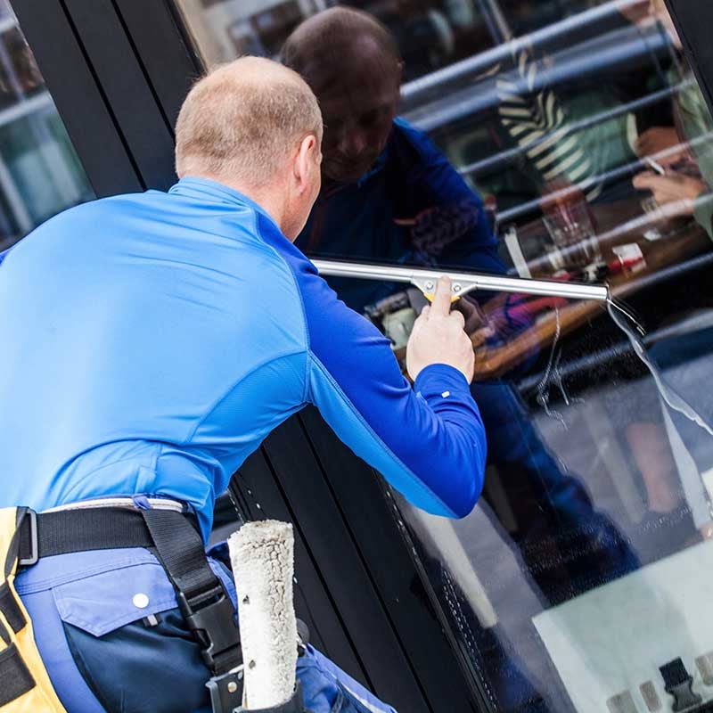 window clean in lisbon